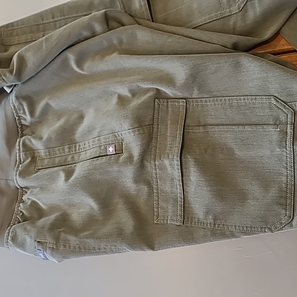 Figs High Waisted Ukwala Tapered Scrub Pants Heathered Olive Women's Petite L - Picture 5 of 5